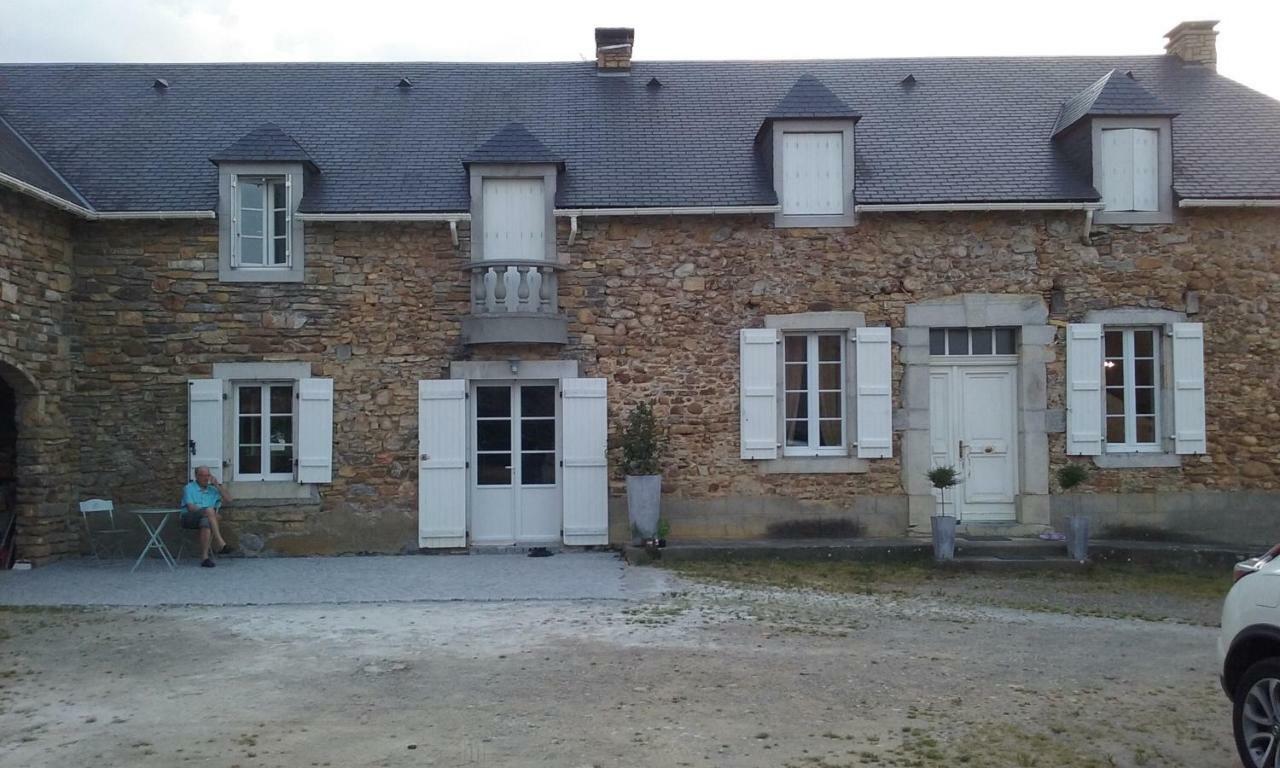 Un Air De Famille Villa Mauvezin  Exterior photo